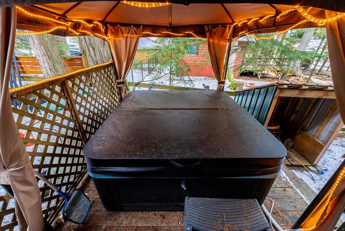 Outdoor Deck Photo of 71692 Cone Court, Sunshine Valley, BC