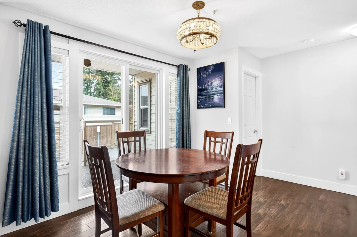 Powder Room Photo of 101 22275 123 Avenue, Maple Ridge, BC