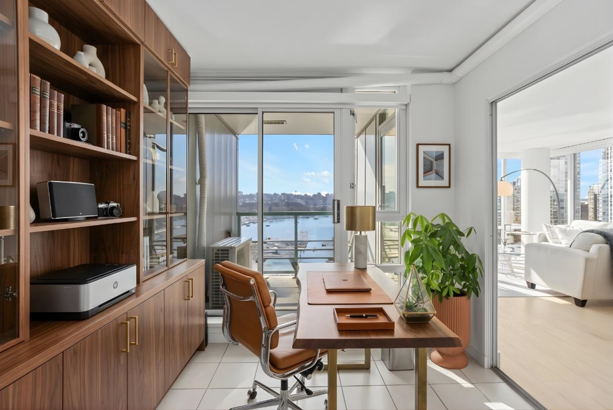 Guest Bathroom Photo of 1507 1033 Marinaside Crescent, Vancouver, BC