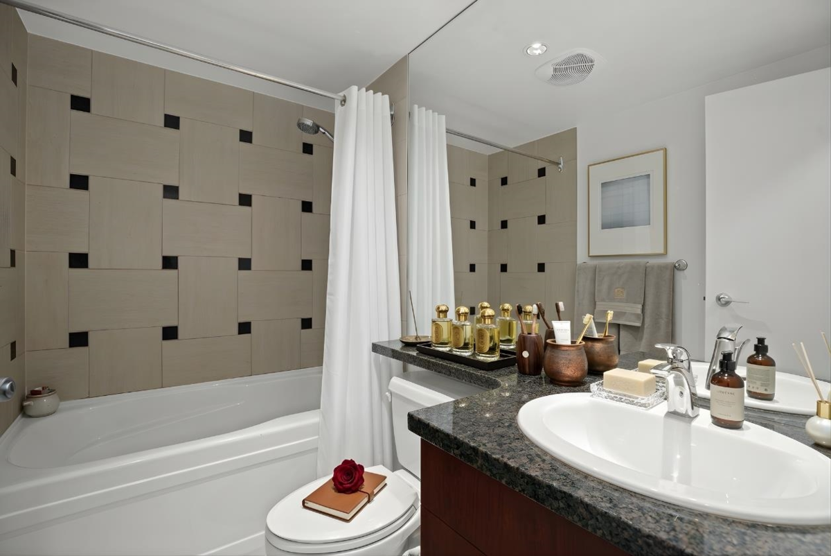 Powder Room Photo of 1507 1033 Marinaside Crescent, Vancouver, BC