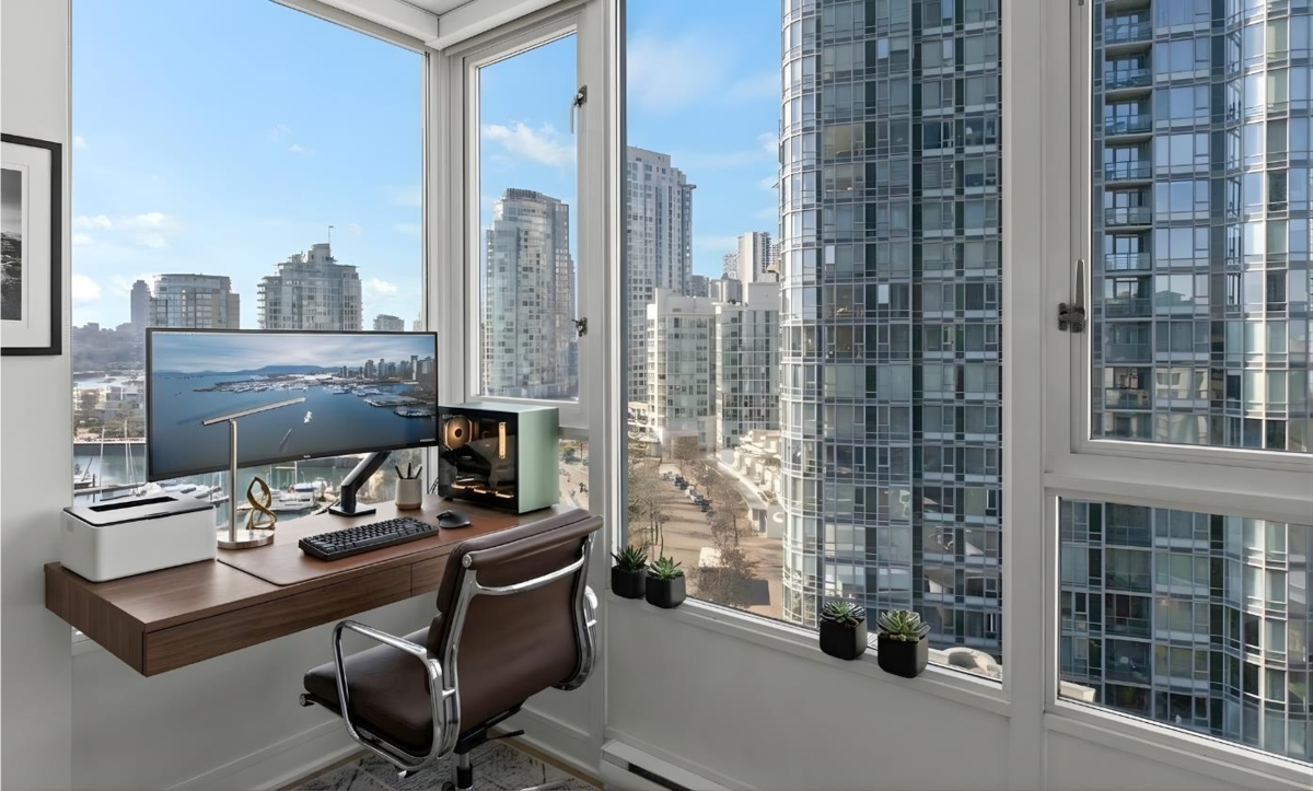 Walk-In Closet Photo of 1507 1033 Marinaside Crescent, Vancouver, BC