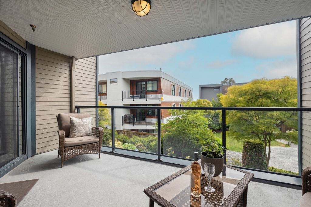 Basement Recreation Room Photo of 220 15210 Pacific Avenue, White Rock, BC