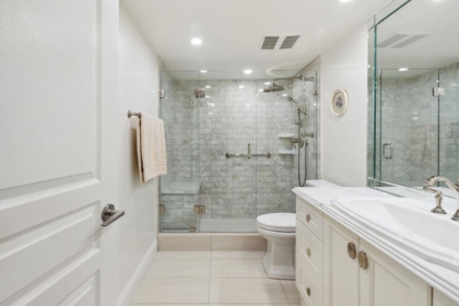 Hot Tub / Spa Photo of 220 15210 Pacific Avenue, White Rock, BC