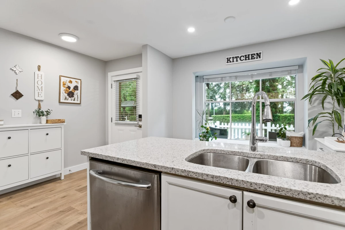 Primary Bathroom Photo of 57 12099 237 Street, Maple Ridge, BC