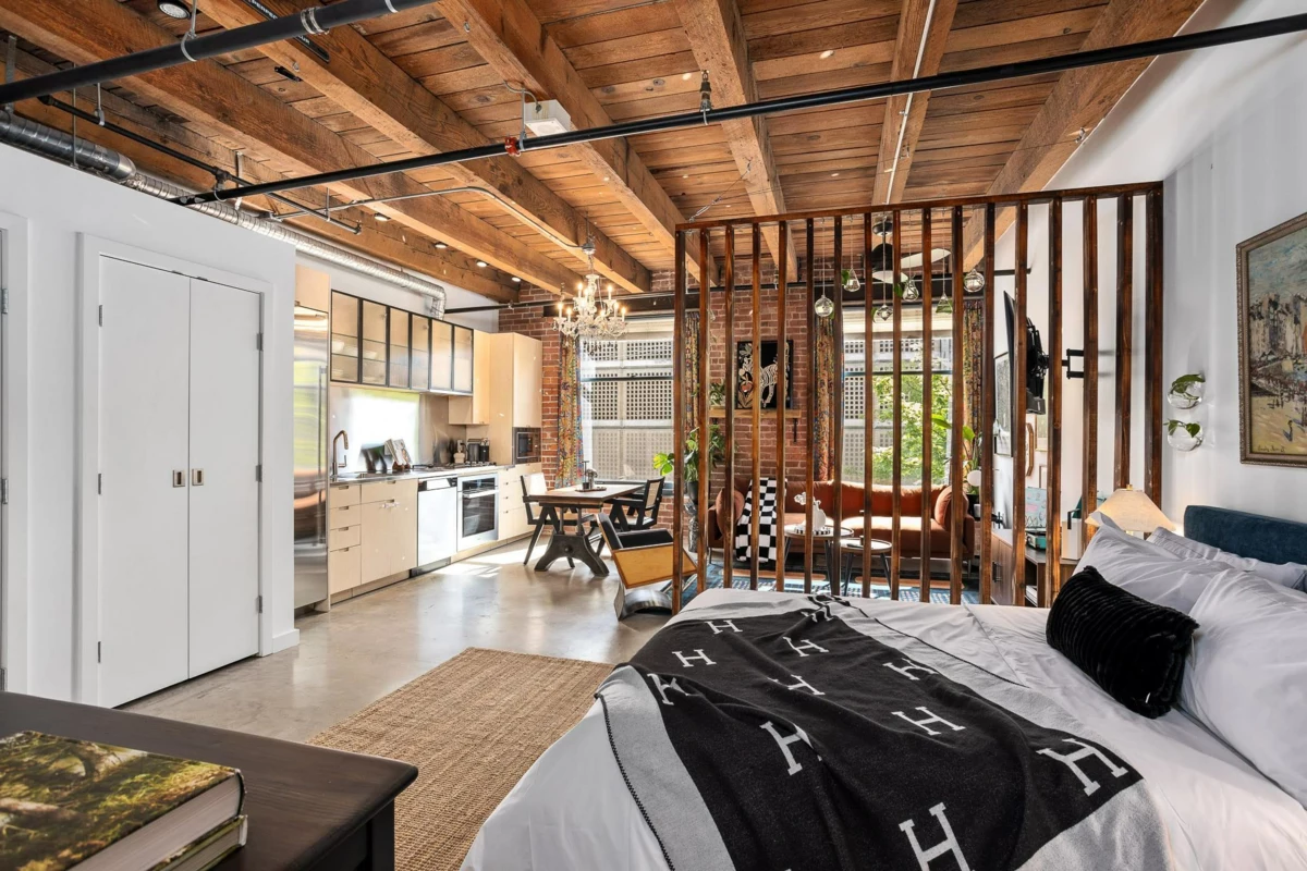 Dining Area Photo of 310 55 E Cordova Street, Vancouver, BC