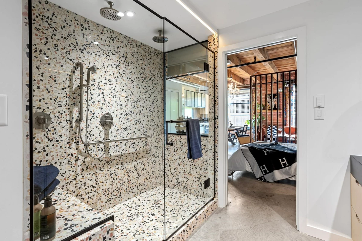 Entry Foyer Photo of 310 55 E Cordova Street, Vancouver, BC