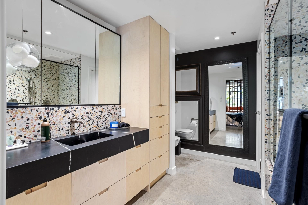 Laundry Room Photo of 310 55 E Cordova Street, Vancouver, BC