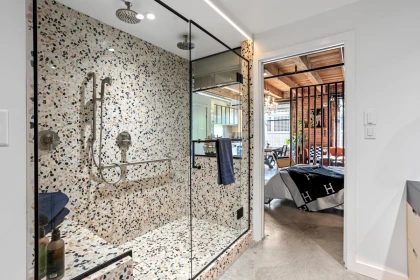 Entry Foyer Photo of 310 55 E Cordova Street, Vancouver, BC