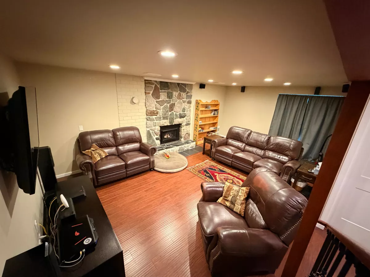 Family Room Photo of 4898 Sunshine Coast Highway, Sechelt, BC