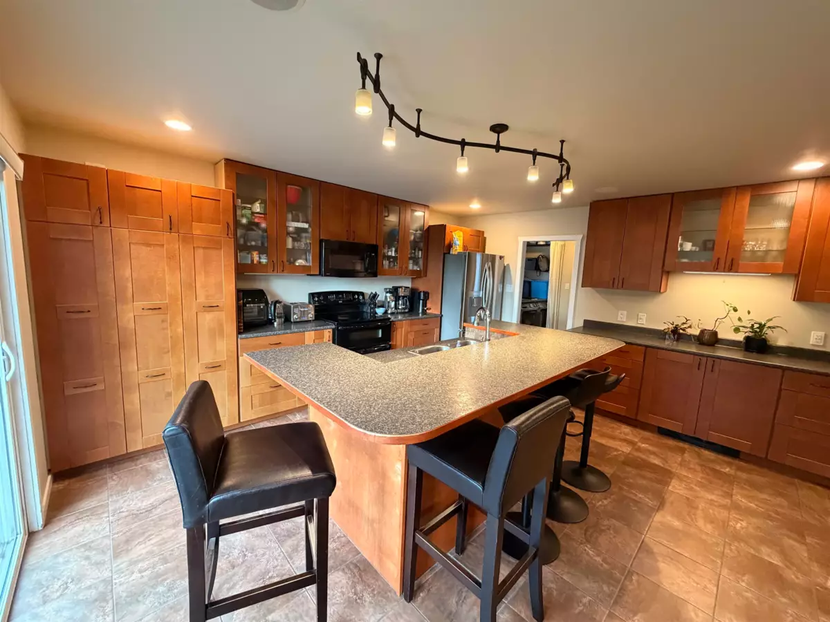 Living Room Photo of 4898 Sunshine Coast Highway, Sechelt, BC