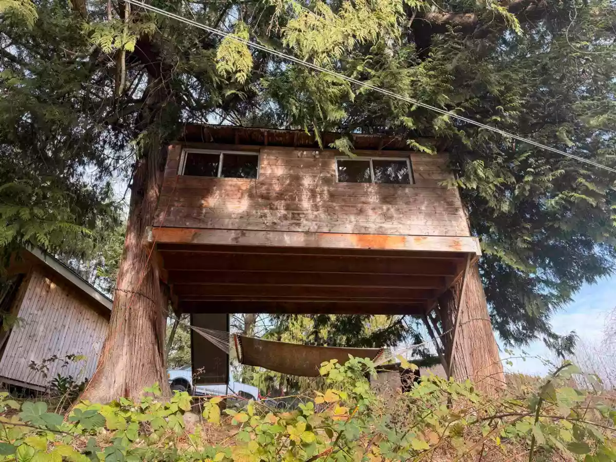 Outdoor Deck Photo of 4898 Sunshine Coast Highway, Sechelt, BC