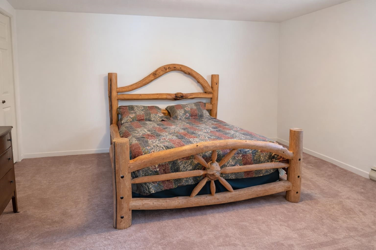 Community Amenities Photo (Clubhouse) of 6448 N Gale Avenue, Sechelt, BC