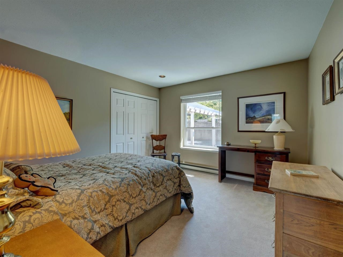 Hallway Photo of 6448 N Gale Avenue, Sechelt, BC