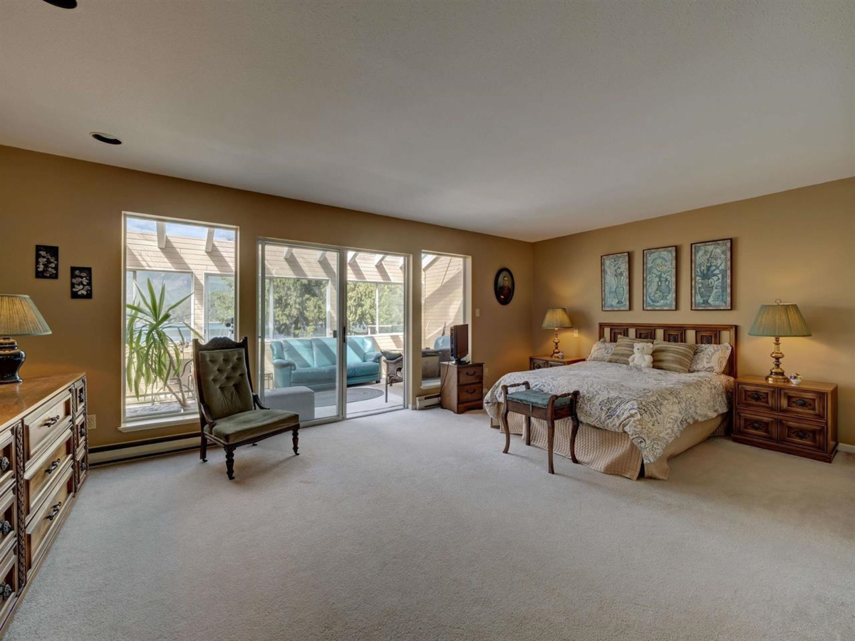 Mudroom Photo of 6448 N Gale Avenue, Sechelt, BC