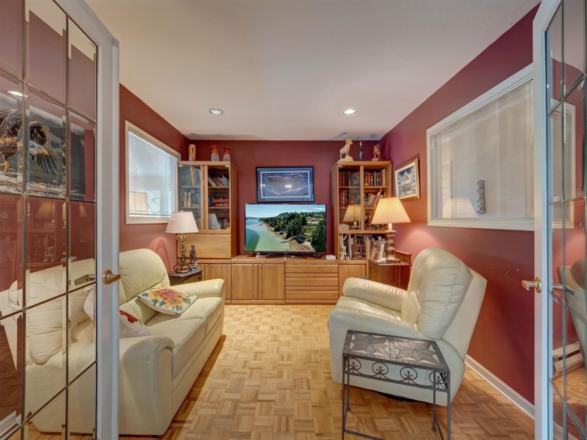 Outdoor Patio Photo of 6448 N Gale Avenue, Sechelt, BC