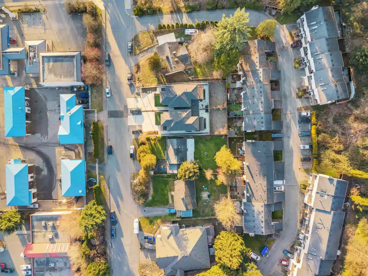 Hallway Photo of 32739 Fraser Crescent, Mission, BC