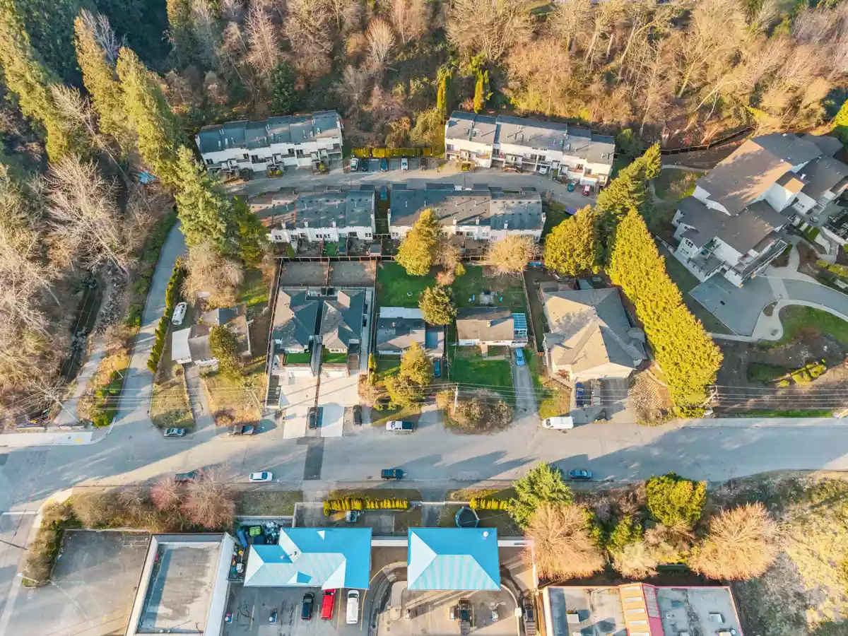 Mudroom Photo of 32739 Fraser Crescent, Mission, BC