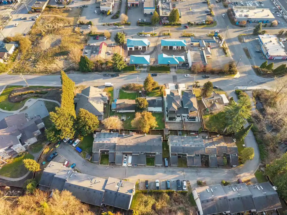 Staircase Photo of 32739 Fraser Crescent, Mission, BC