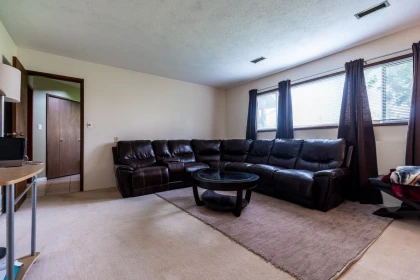 Entry Foyer Photo of 31450 Springhill Place, Abbotsford, BC