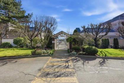 Hot Tub / Spa Photo of 411 2626 Countess Street, Abbotsford, BC