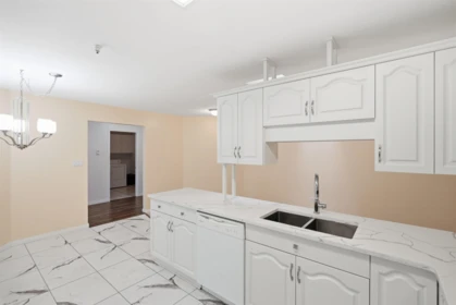 Walk-In Closet Photo of 411 2626 Countess Street, Abbotsford, BC