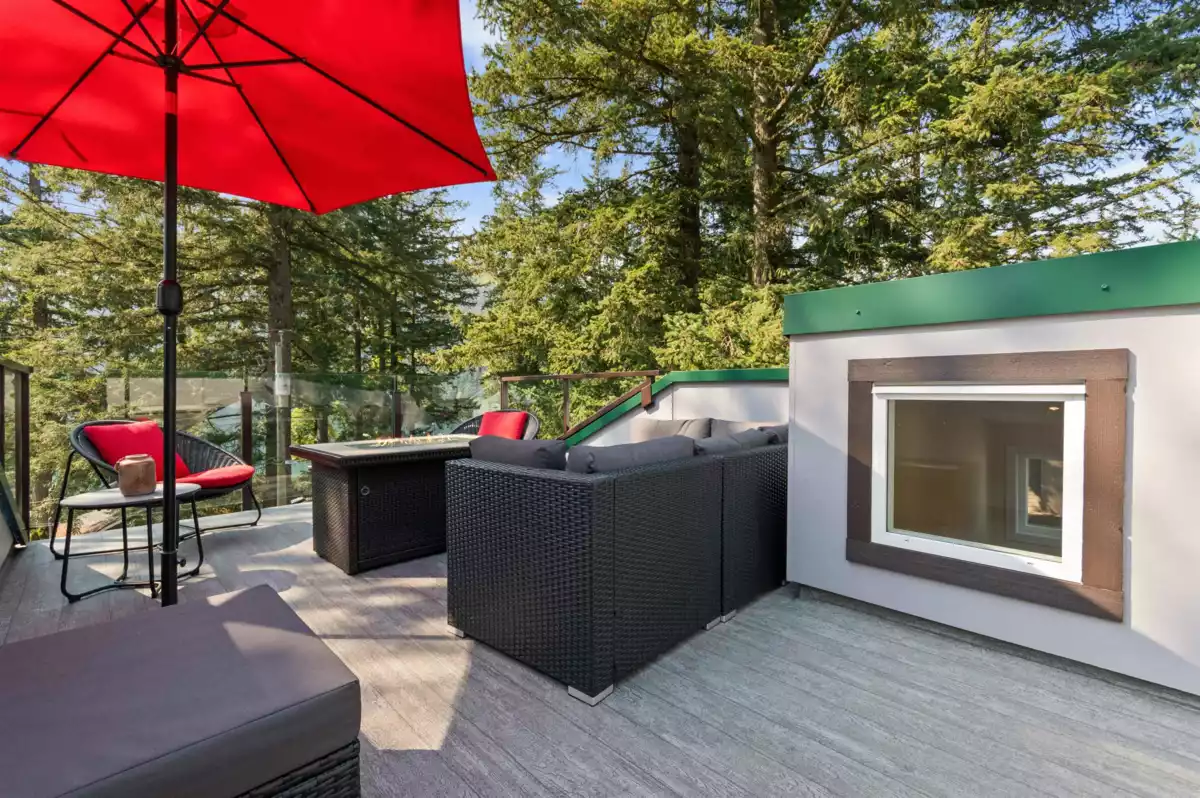 Exterior Rear Photo of 262 First Avenue, Cultus Lake, BC