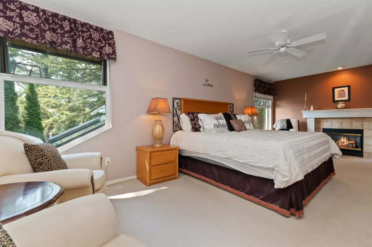 Garage Interior Photo of 262 First Avenue, Cultus Lake, BC