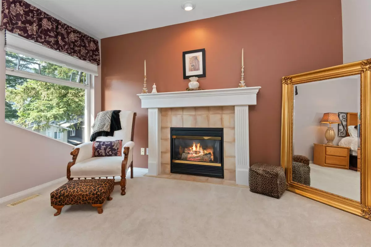 Hallway Photo of 262 First Avenue, Cultus Lake, BC