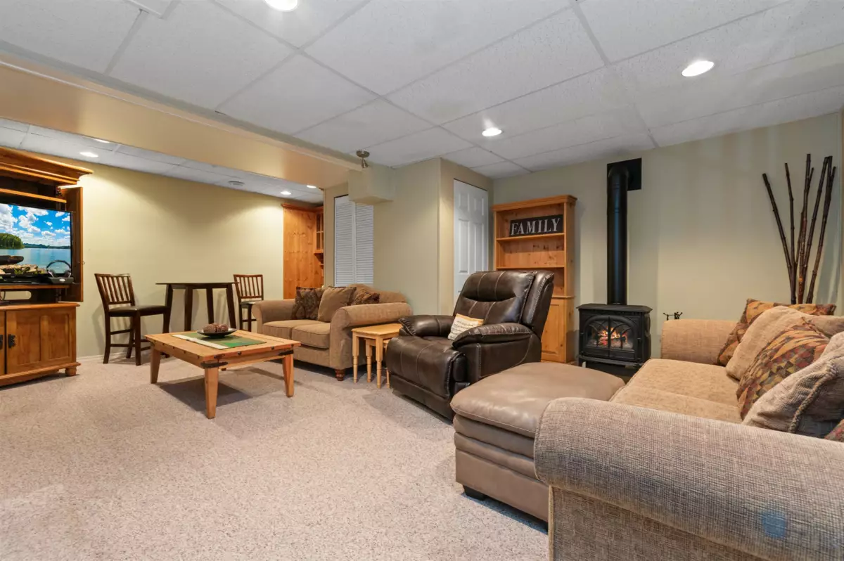 Hot Tub / Spa Photo of 262 First Avenue, Cultus Lake, BC