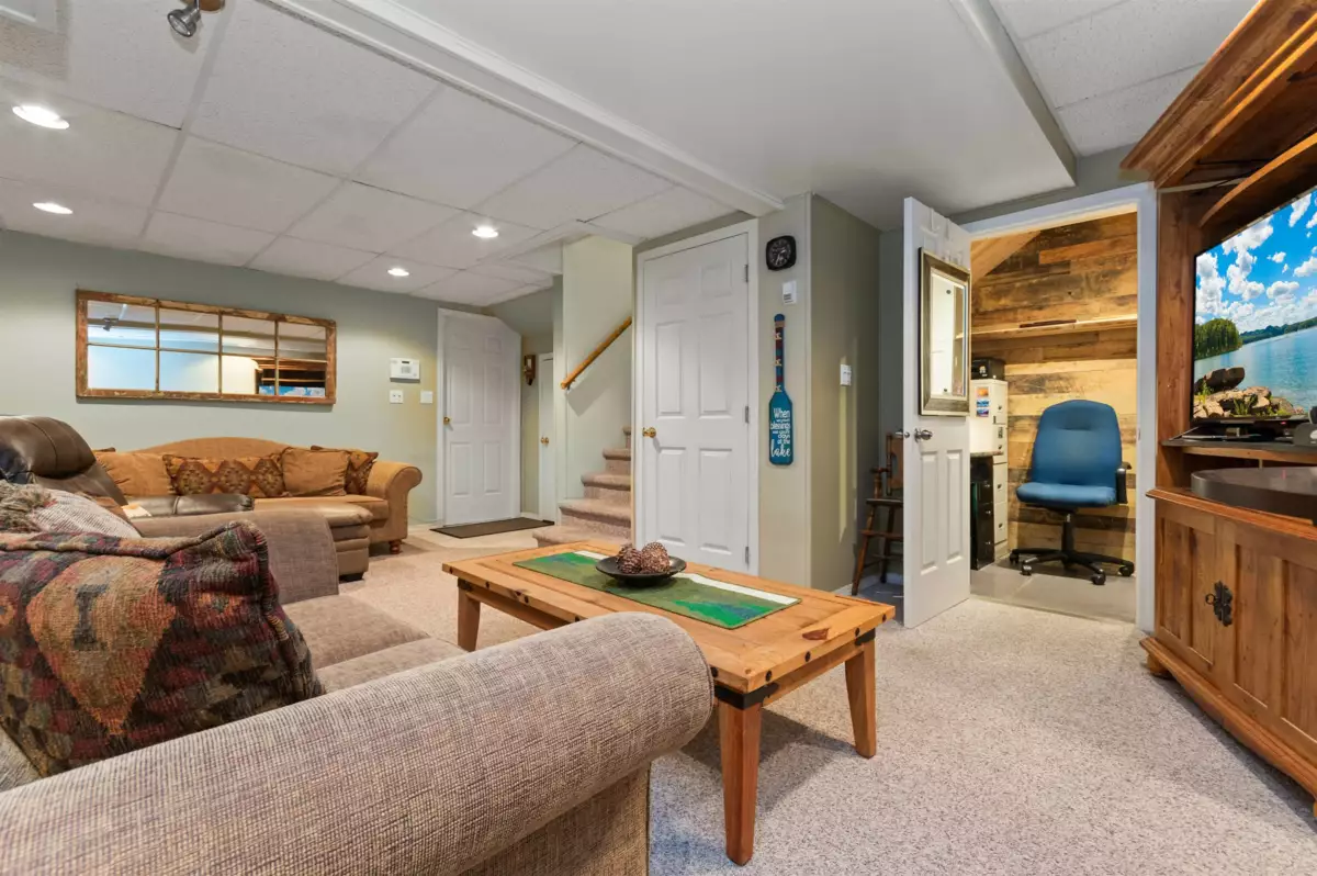 Outdoor Kitchen Photo of 262 First Avenue, Cultus Lake, BC