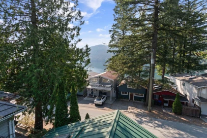 262 First Avenue, Cultus Lake, BC, Cultus Lake — Single Family Residence for sale