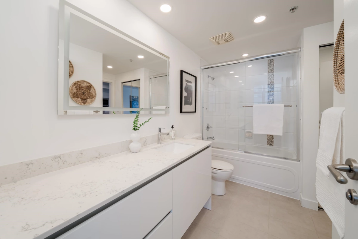 Powder Room Photo of 607 2228 W Broadway, Vancouver, BC