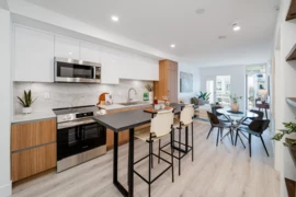 607 2228 W Broadway, Vancouver, BC