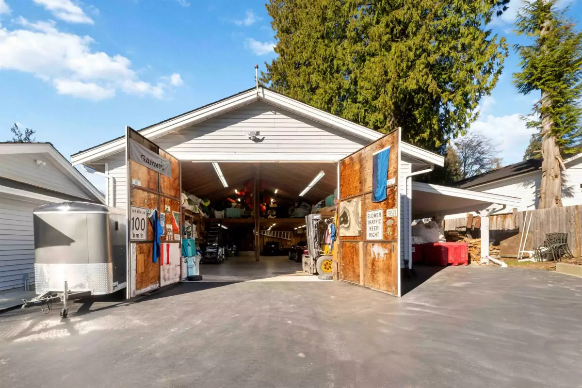 Community Amenities Photo (Clubhouse) of 24109 124 Avenue, Maple Ridge, BC