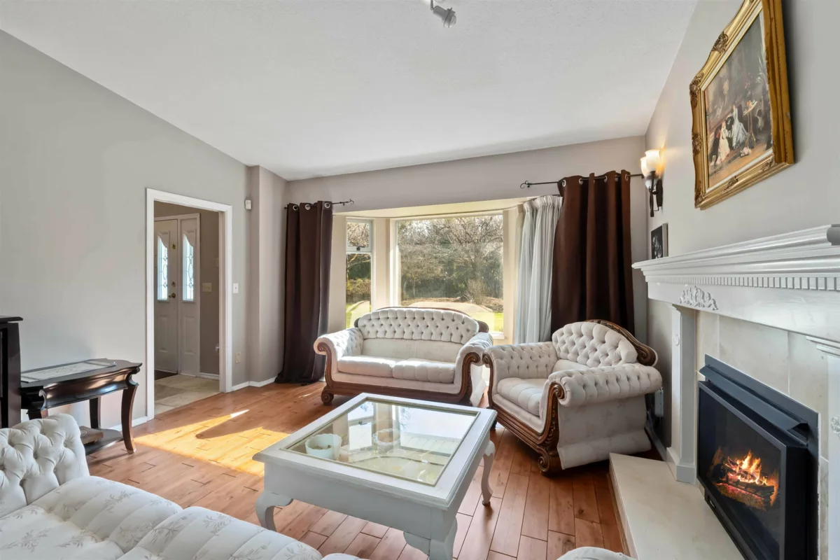 Dining Area Photo of 24109 124 Avenue, Maple Ridge, BC