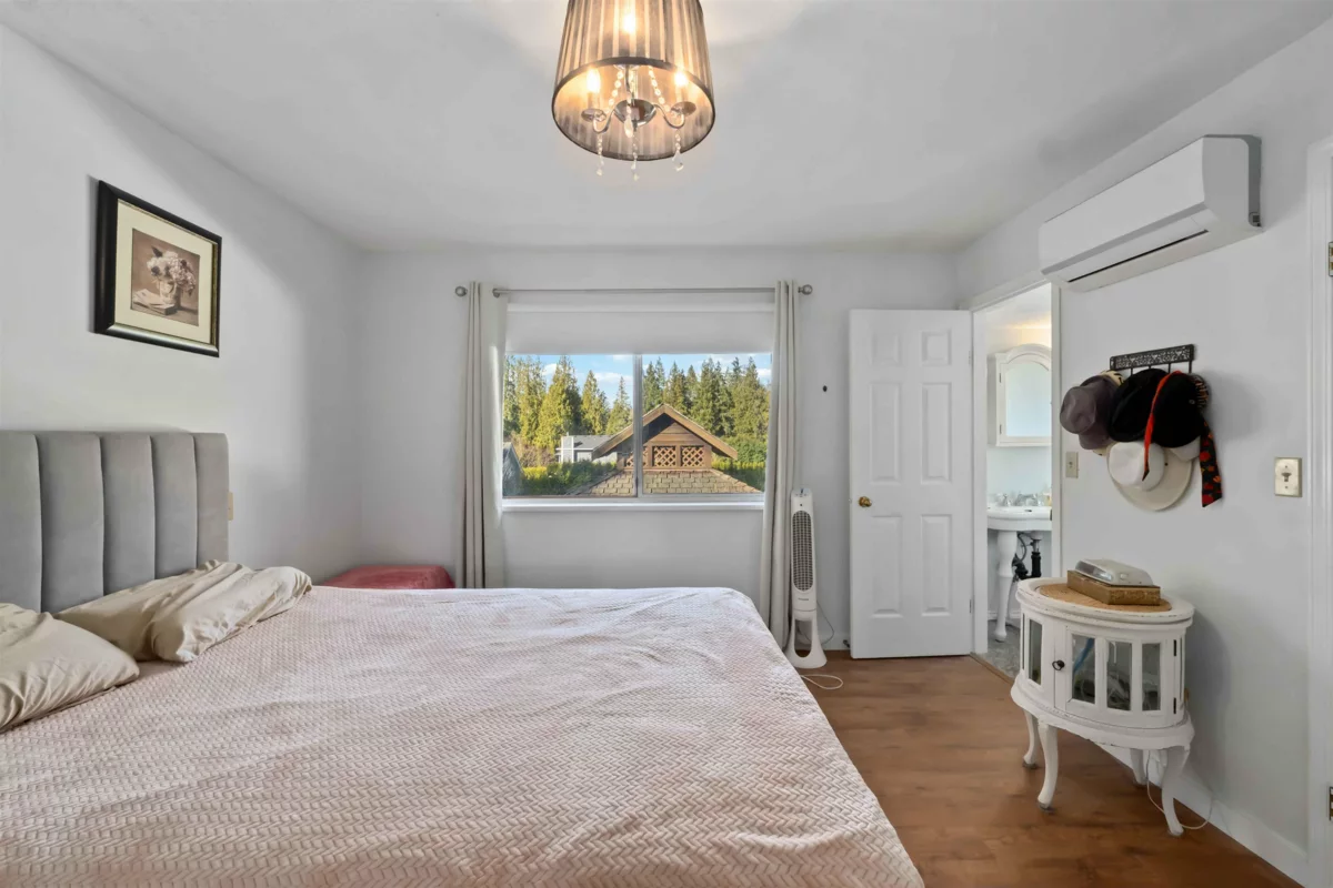 Entry Foyer Photo of 24109 124 Avenue, Maple Ridge, BC