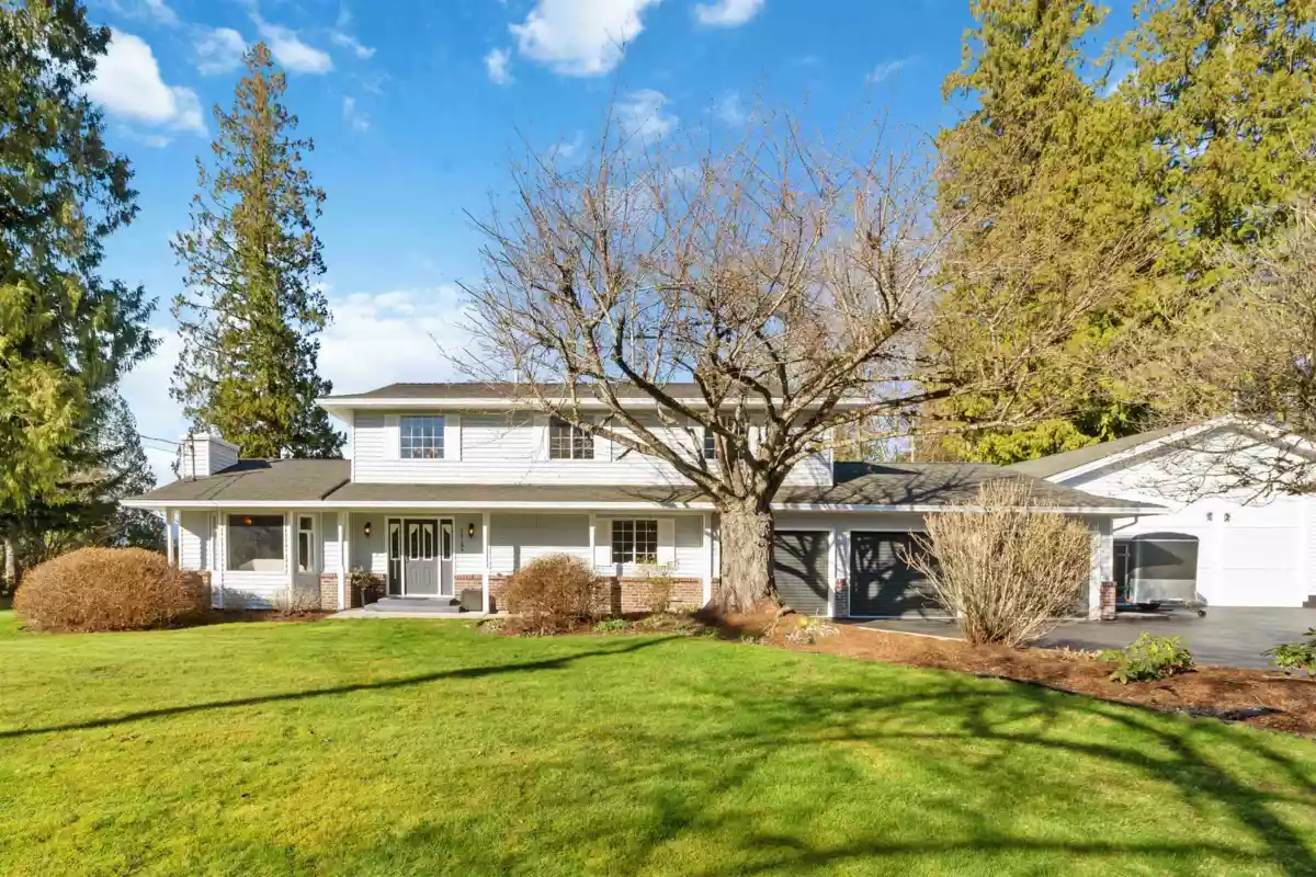 Fitness Center Photo Near 24109 124 Avenue, Maple Ridge, BC