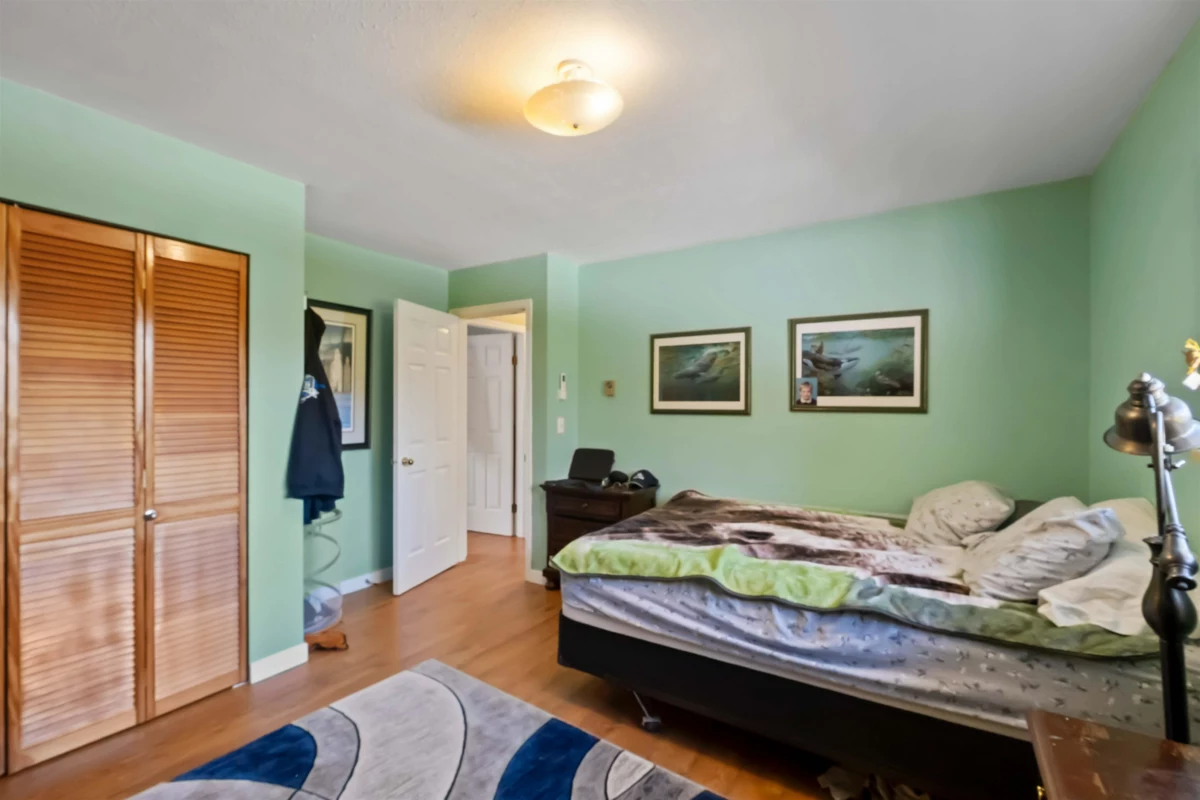 Front Yard Photo of 24109 124 Avenue, Maple Ridge, BC