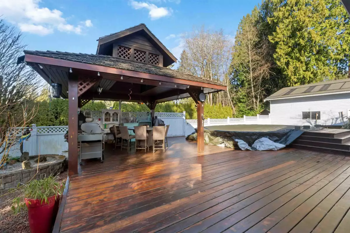 Outdoor Kitchen Photo of 24109 124 Avenue, Maple Ridge, BC