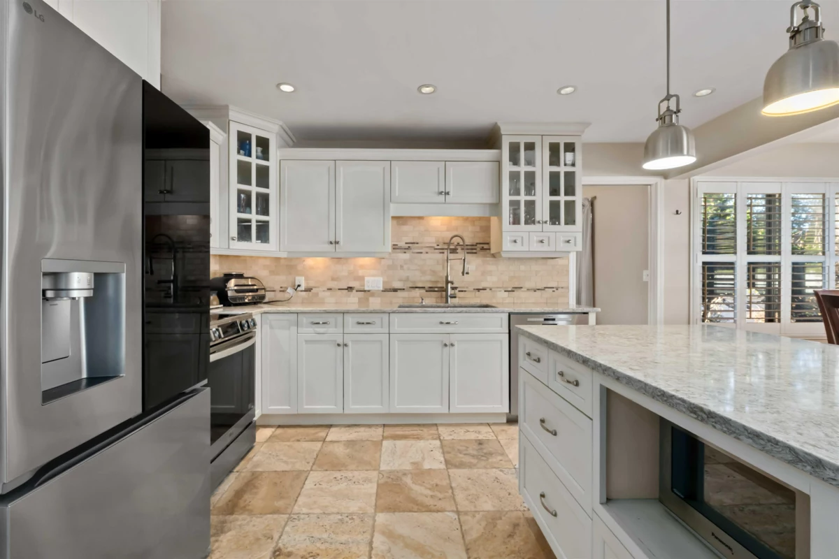 Primary Bathroom Photo of 24109 124 Avenue, Maple Ridge, BC