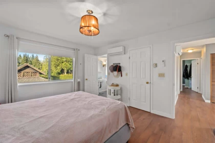 Mudroom Photo of 24109 124 Avenue, Maple Ridge, BC