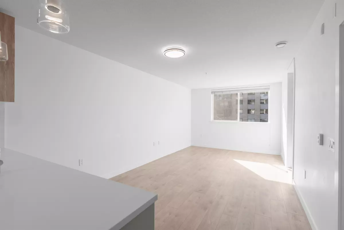 Dining Area Photo of 202 108 E 8th Street, North Vancouver, BC