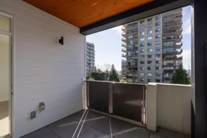 Mudroom Photo of 202 108 E 8th Street, North Vancouver, BC