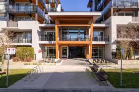 202 108 E 8th Street, North Vancouver, BC