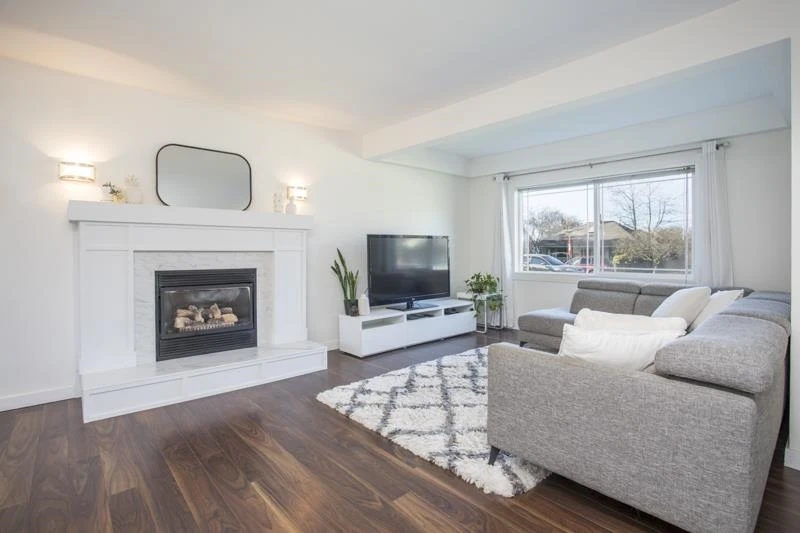 Living Room Photo of 300 Douglas Crescent, Richmond, BC