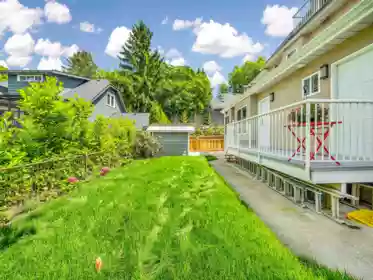 Garden / Landscaping Photo of 1089 E King Edward Avenue, Vancouver, BC