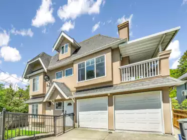 Hot Tub / Spa Photo of 1089 E King Edward Avenue, Vancouver, BC