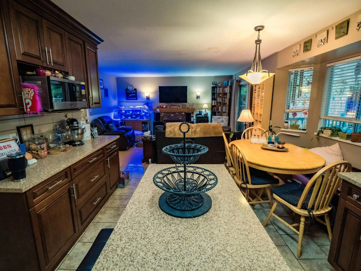 Dining Area Photo of 18961 60b Avenue, Surrey, BC