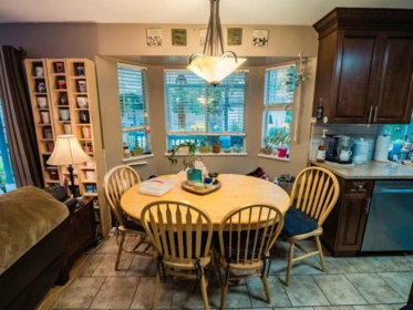 Kitchen Photo of 18961 60b Avenue, Surrey, BC