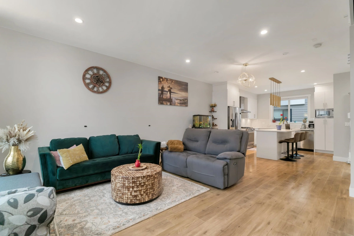 Family Room Photo of 51 1639 162 Street, Surrey, BC